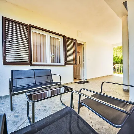 Maldini-1 By Interhome Sukošan