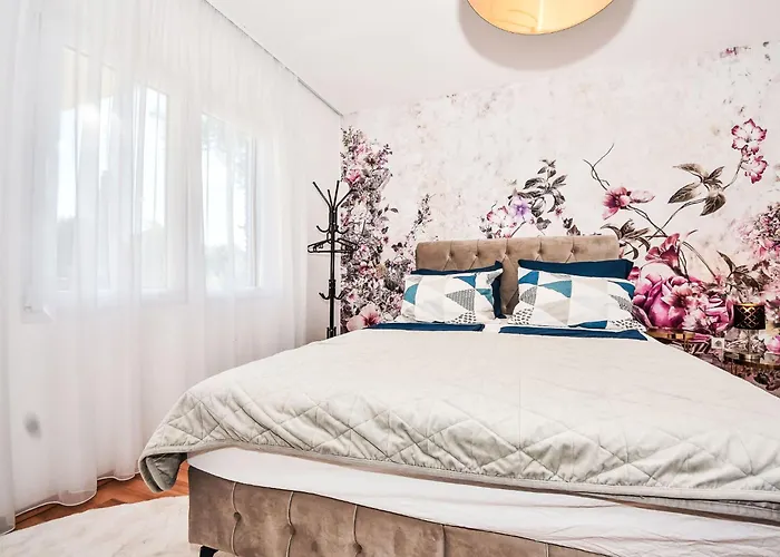 Maldini-1 By Interhome Sukošan