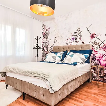 Maldini-1 By Interhome Sukošan