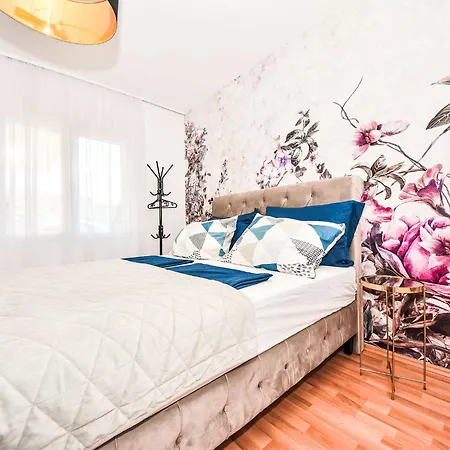 Maldini-1 By Interhome *